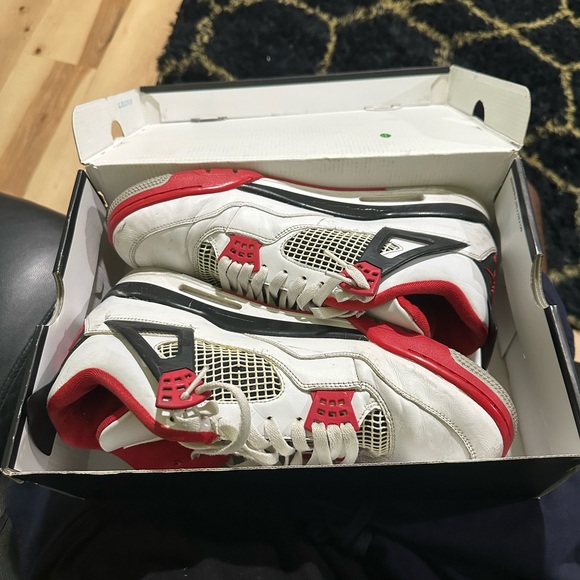 OG JORDAN 4 fire reds November 2020 edition - Picture 1 of 7